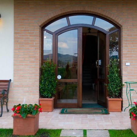 P&P Assisi Camere Bastia Umbra Bagian luar foto