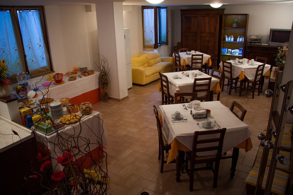 P&P Assisi Camere Bastia Umbra Bagian luar foto