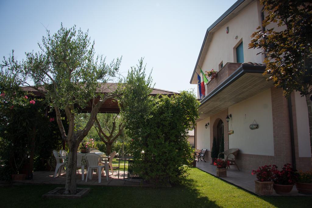 P&P Assisi Camere Bastia Umbra Bagian luar foto