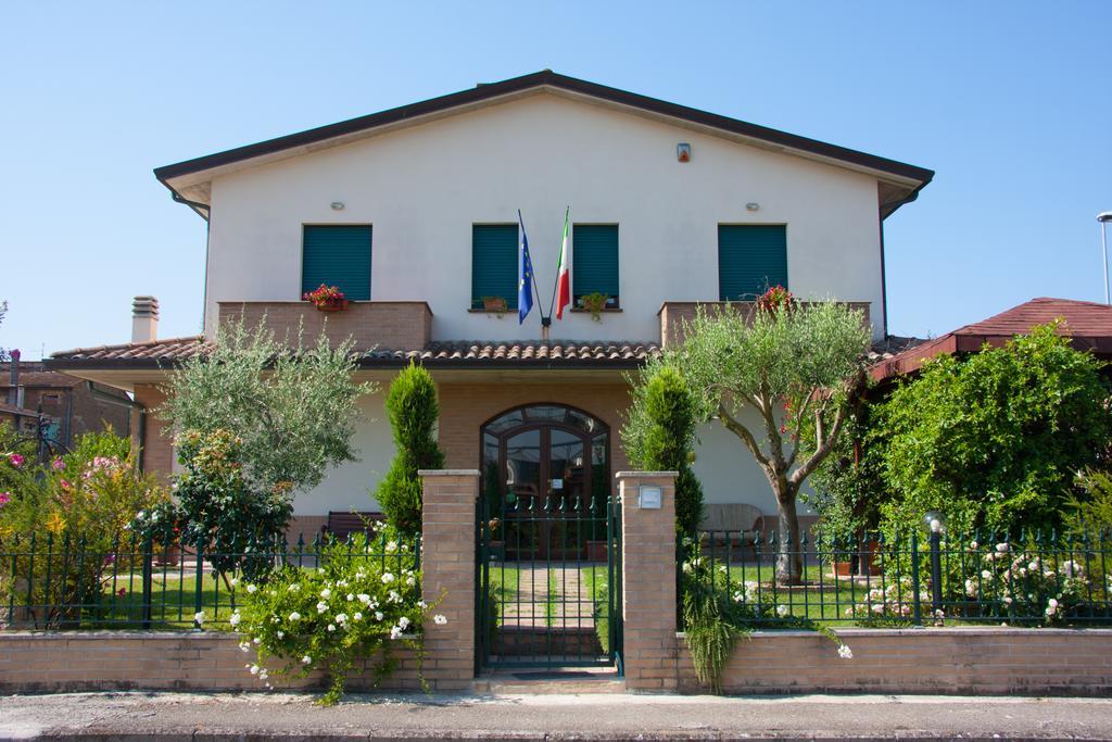 P&P Assisi Camere Bastia Umbra Bagian luar foto