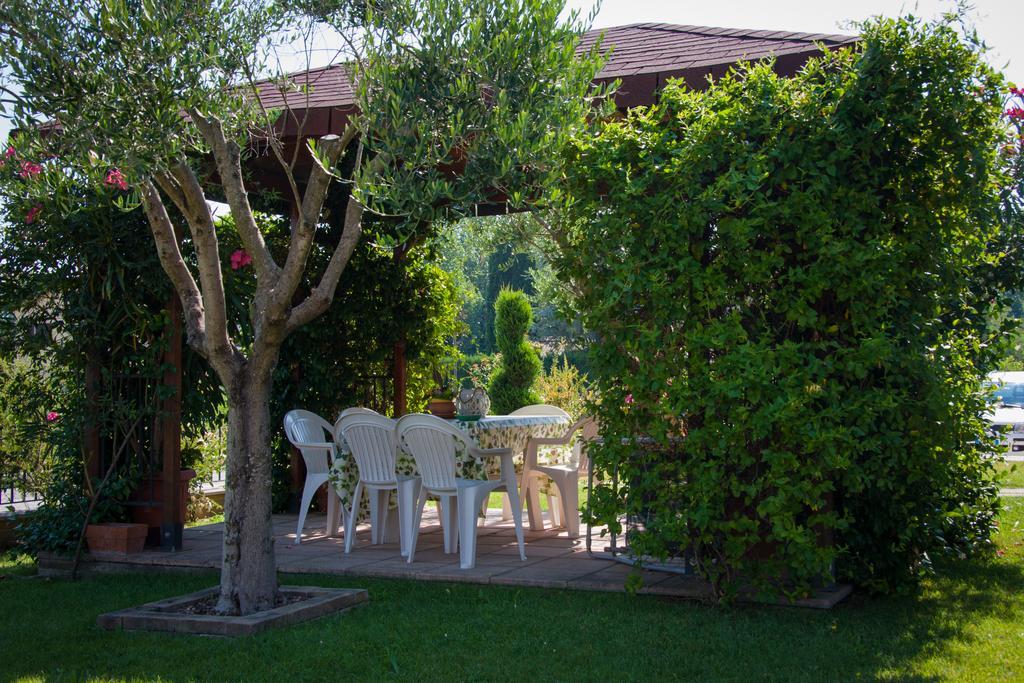 P&P Assisi Camere Bastia Umbra Bagian luar foto